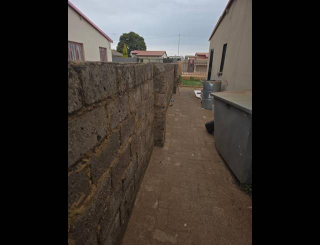 3 BEDROOM HOUSE FOR SALE IN PROTEA GLEN EXT